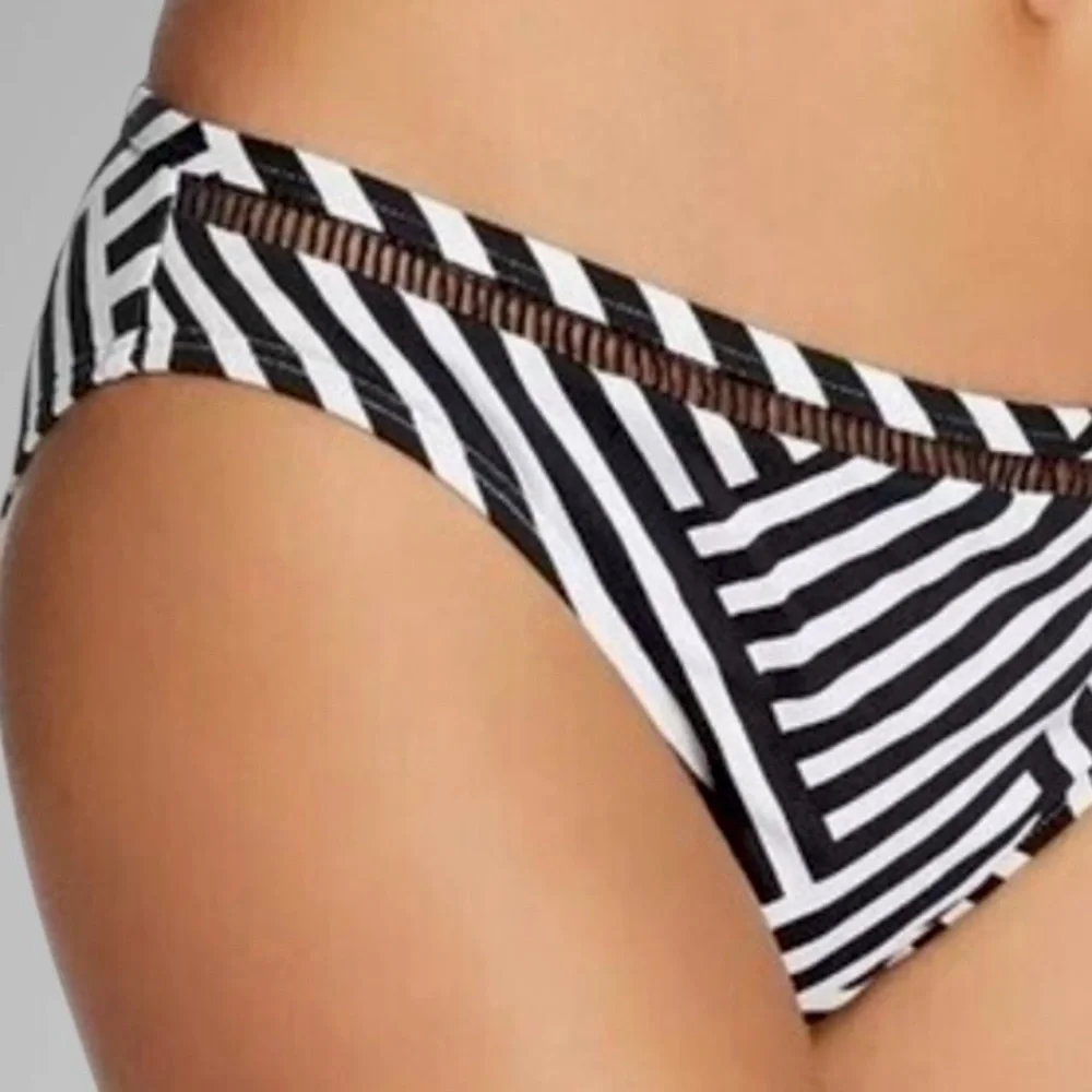 Tommy Bahama Fracturedstripe High Waist Shirred Bottom